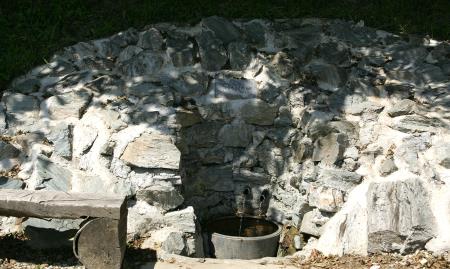 IZVIR PRI ŽELEZNIŠKI POSTAJI V MOŠČANCIH